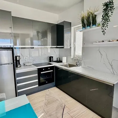 Blue Escape Sea View Apartament *