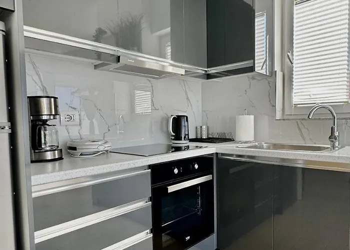 Blue Escape Sea View Apartment *