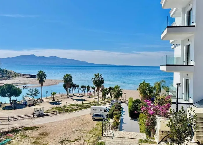 Blue Escape Sea View Apartment *